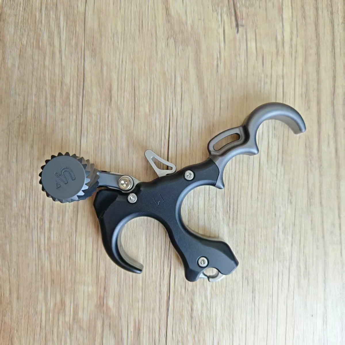 UV Compound Bow 3 /4 Finger Adjustable Release and Bow Release .