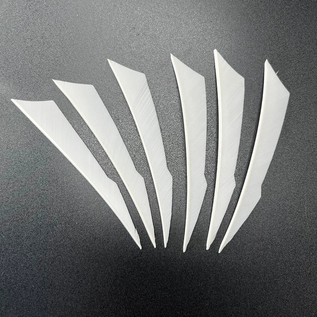 50-Pack Right Wing 4" Sting / RAY / Cupid Arrow Fletch Fletches Fangs Style