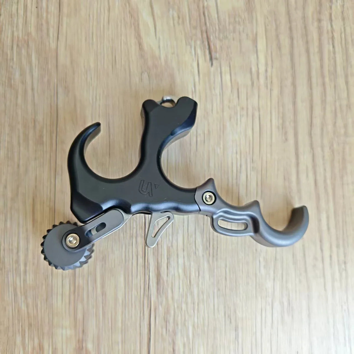 UV Compound Bow 3 /4 Finger Adjustable Release and Bow Release .